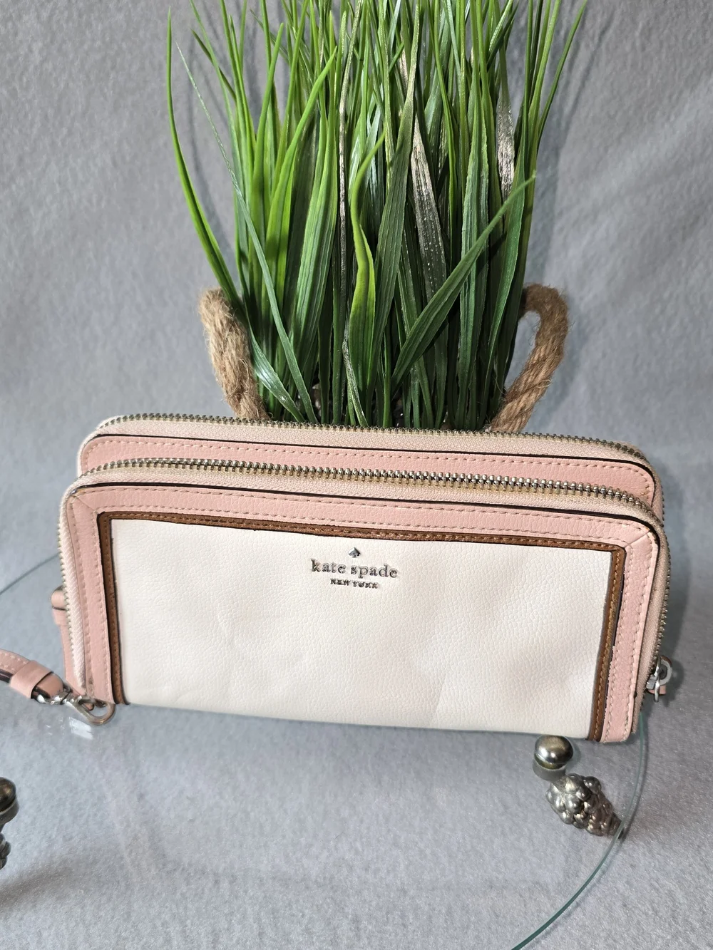 Kate Spade Pink & White Leather Crossbody Wallet Spring colors - Picture 2 of 12